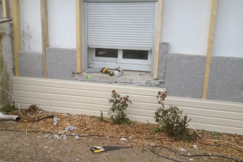 Pose d'un bardage composite extérieur sur façade