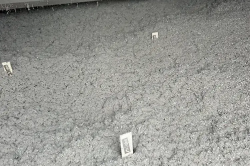 Réalisation d'une isolation par soufflage de ouate de cellulose