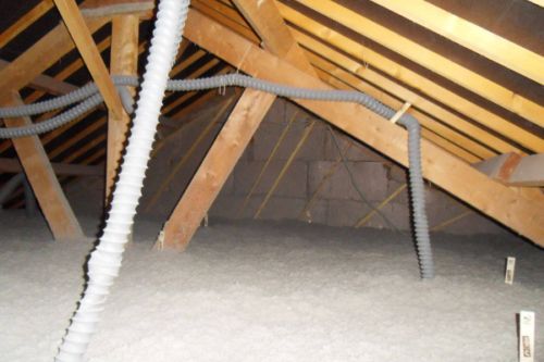 Isolation de combles par insufflation d'ouate de cellulose