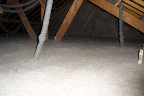 Isolation de combles par insufflation d'ouate de cellulose