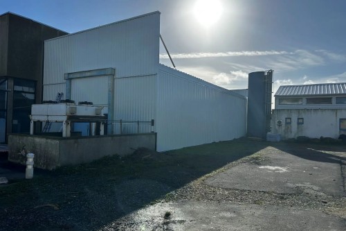 Remplacement de l'isolation + pose de la toiture complète et du bardage